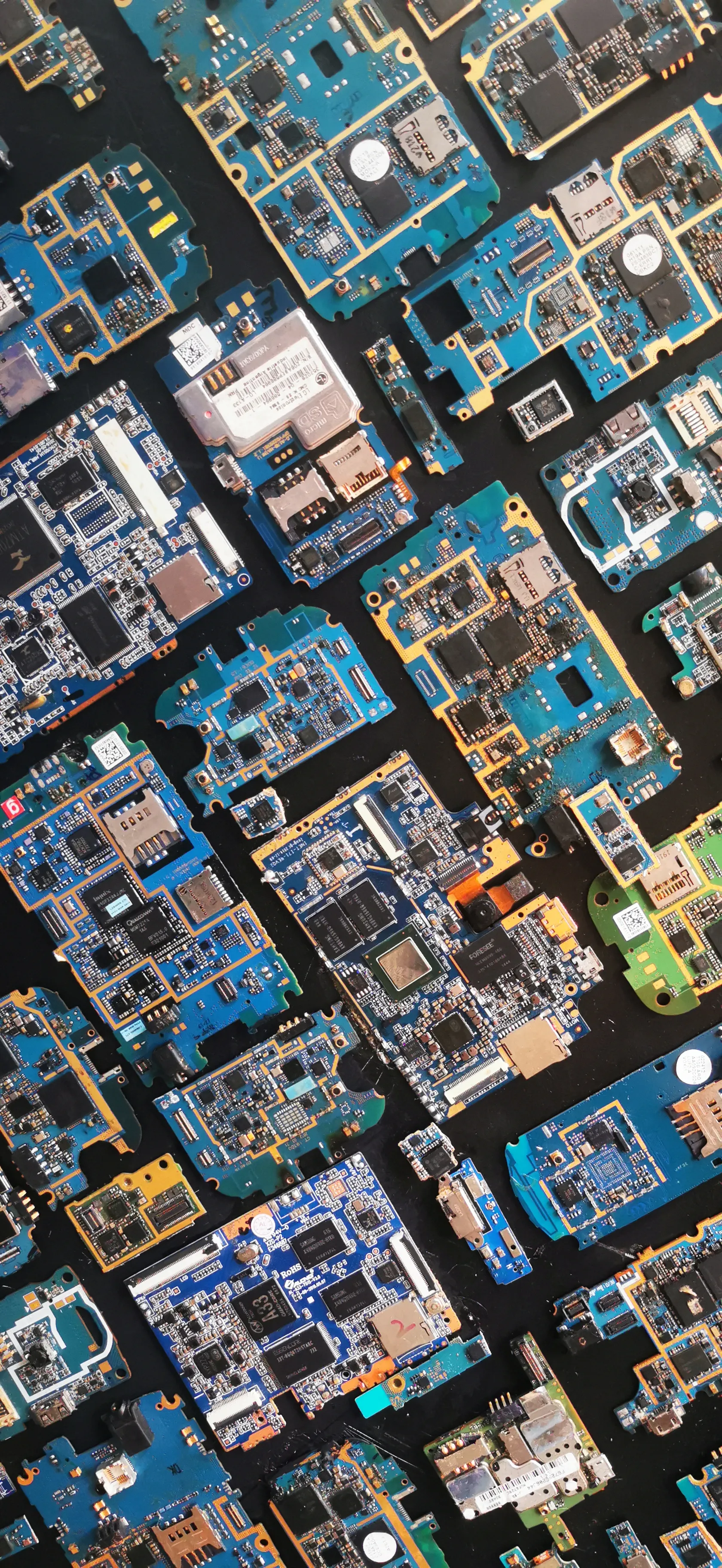Placas base de notebooks preparadas para diagnóstico y soldadura SMD